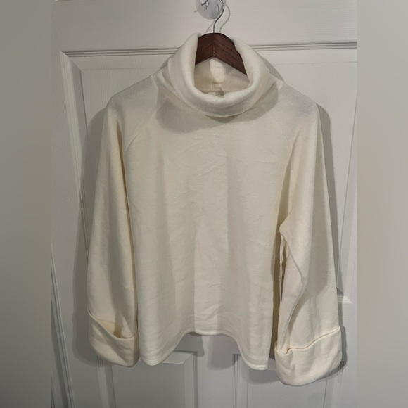 STYLUS Sweaters - Stylus Women’s Turtleneck Roll Tab Sleeves Sweater Super Soft XL White. NEW